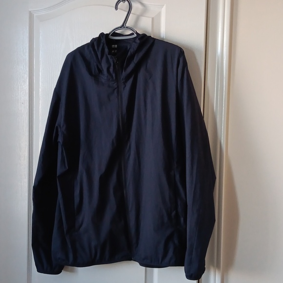 Uniqlo Men's Navy Blue Jacket - Picture 2 of 7